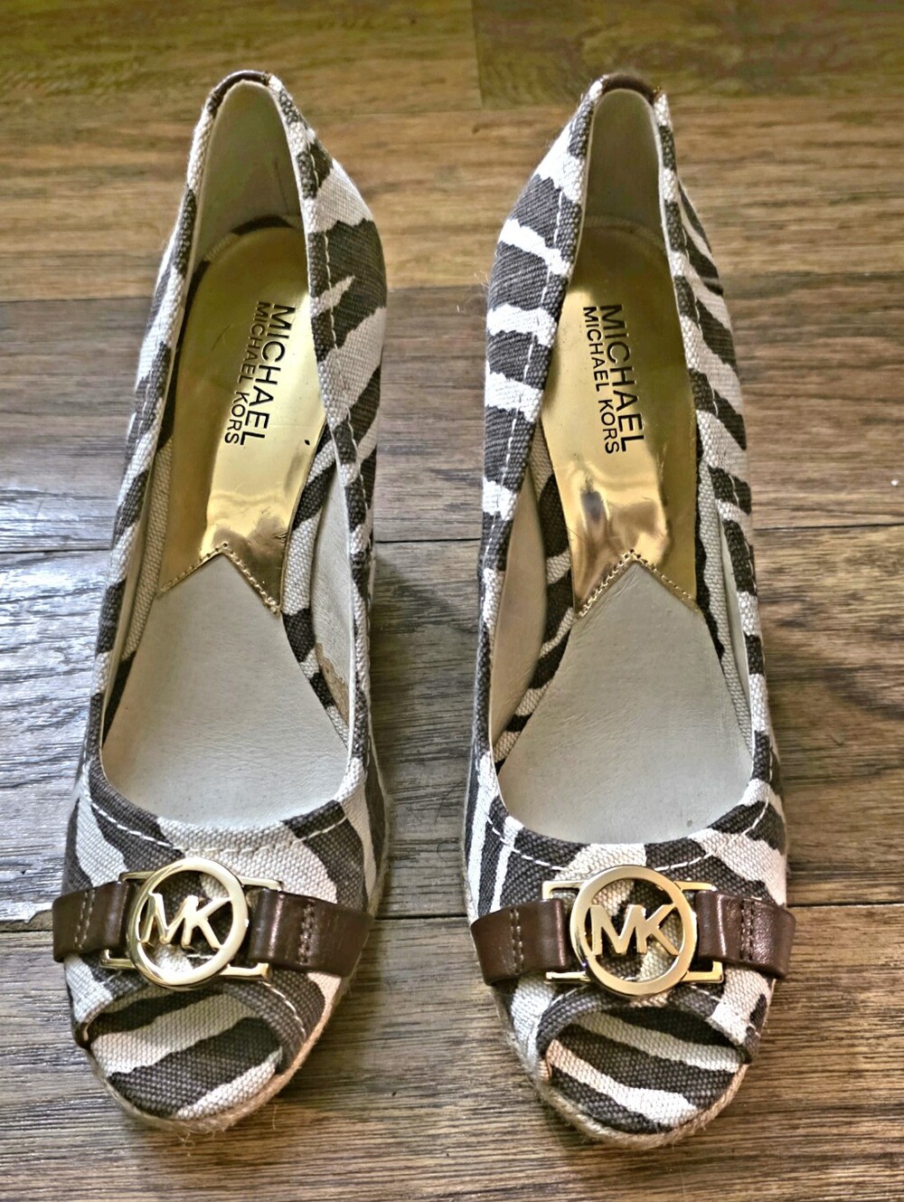 Michael Kors Women's Zebra Print Peep-Toe Pumps in Black and White Size 8